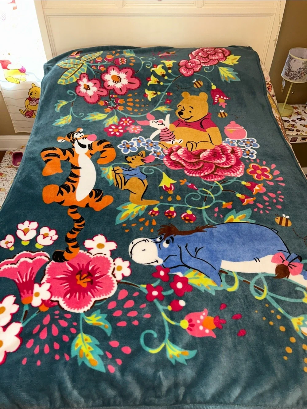 Vera Bradley Teal Floral Winnie the Pooh Throw Blanket 80”x50”